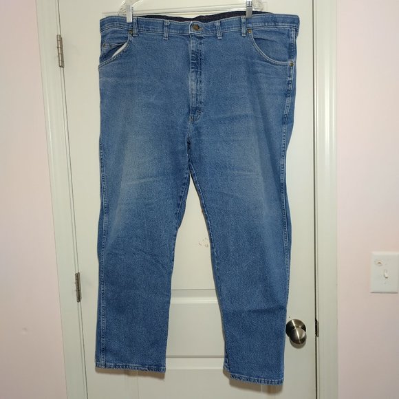 Wrangler Men's Jeans Regular Fit 46 x 30 Medium Wash - Picture 1 of 4